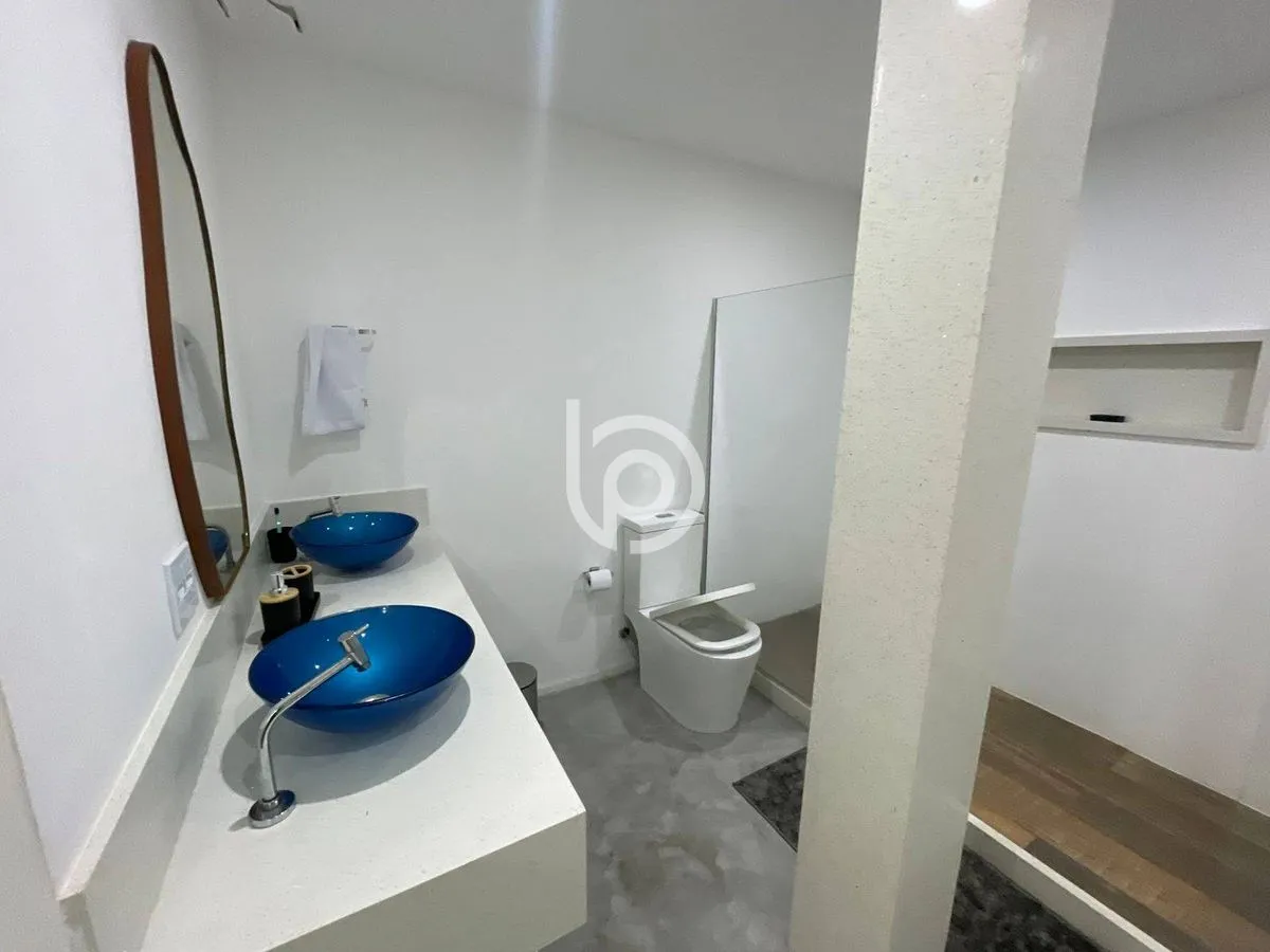 Furnished house with balcony sink and 4 bedrooms — photo 20