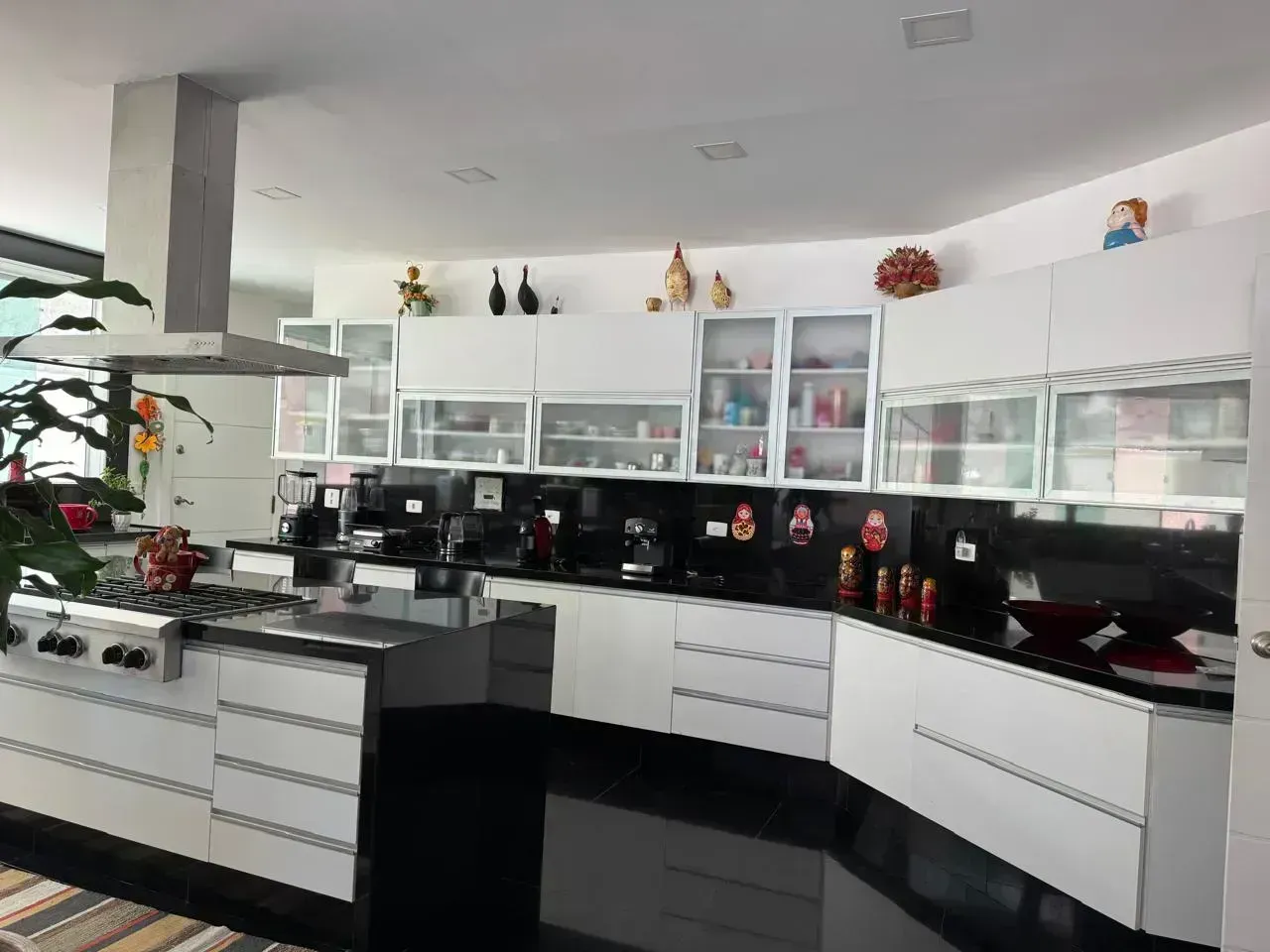 Furnished house with 6 suites and a private garden — photo 7