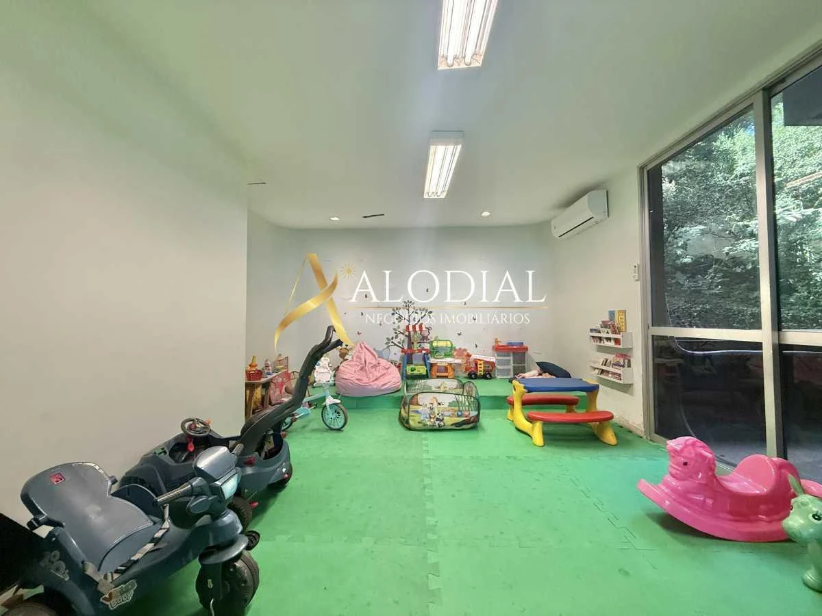 Apartamento mobiliado com 4 quartos e 178 m² — photo 21