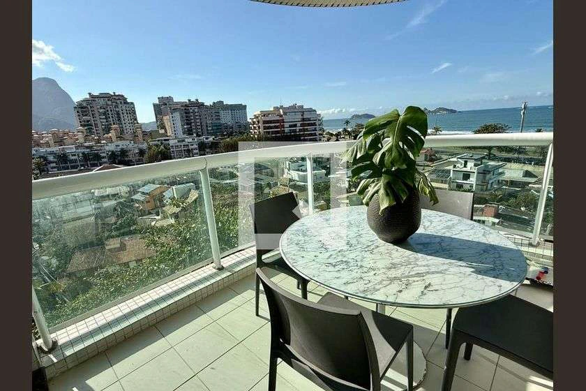 Apartamento mobiliado com 1 quarto e varanda envidraçada — photo 11