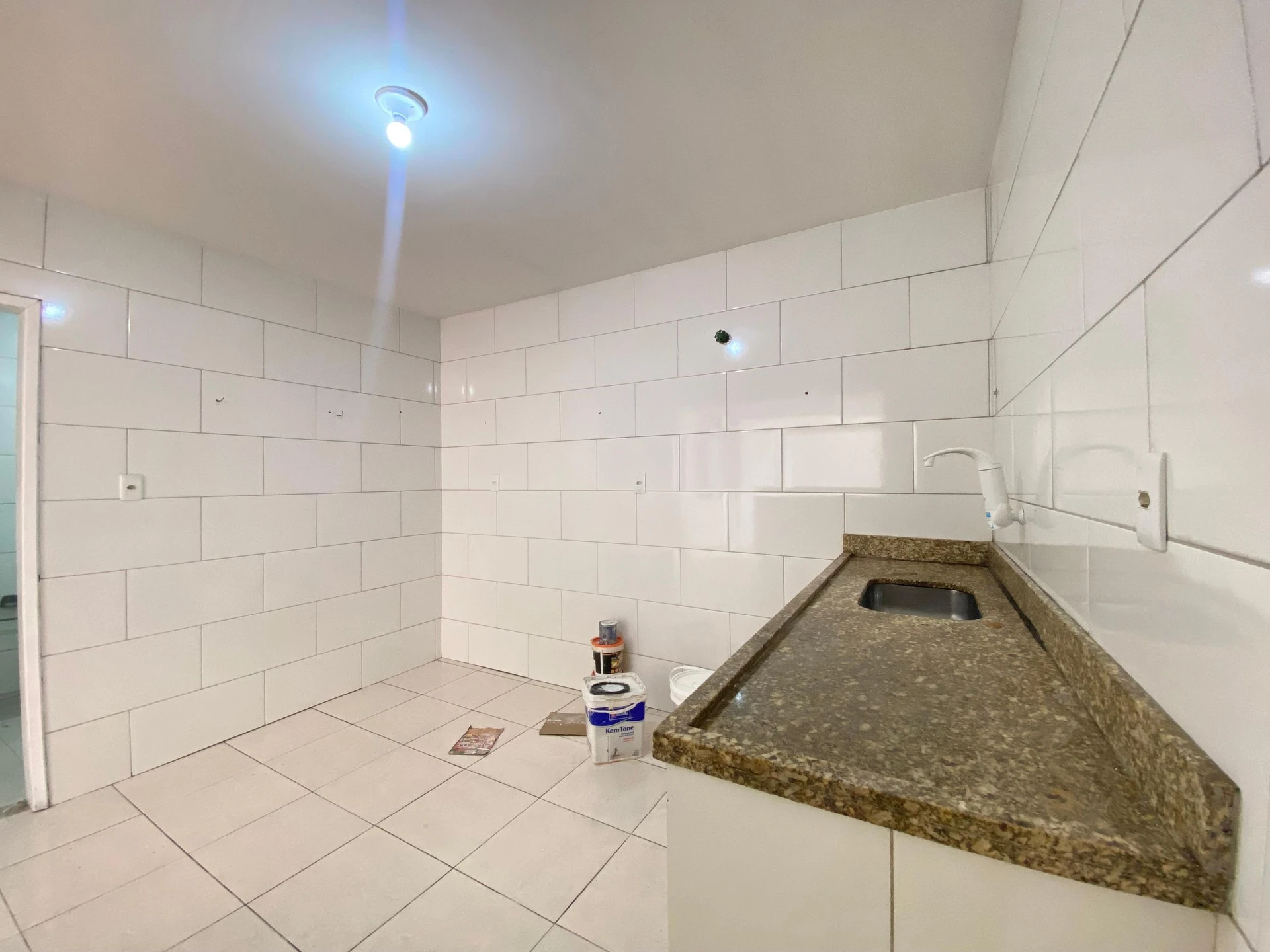 House with 2 bedrooms and a glass-enclosed shower — photo 10