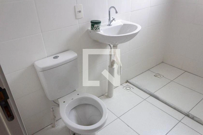 2-bedroom apartment in a building with a gym — photo 5