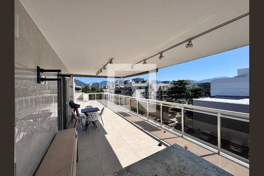 Furnished 3-bedroom apartment with 235 m² and 2 parking — photo 4