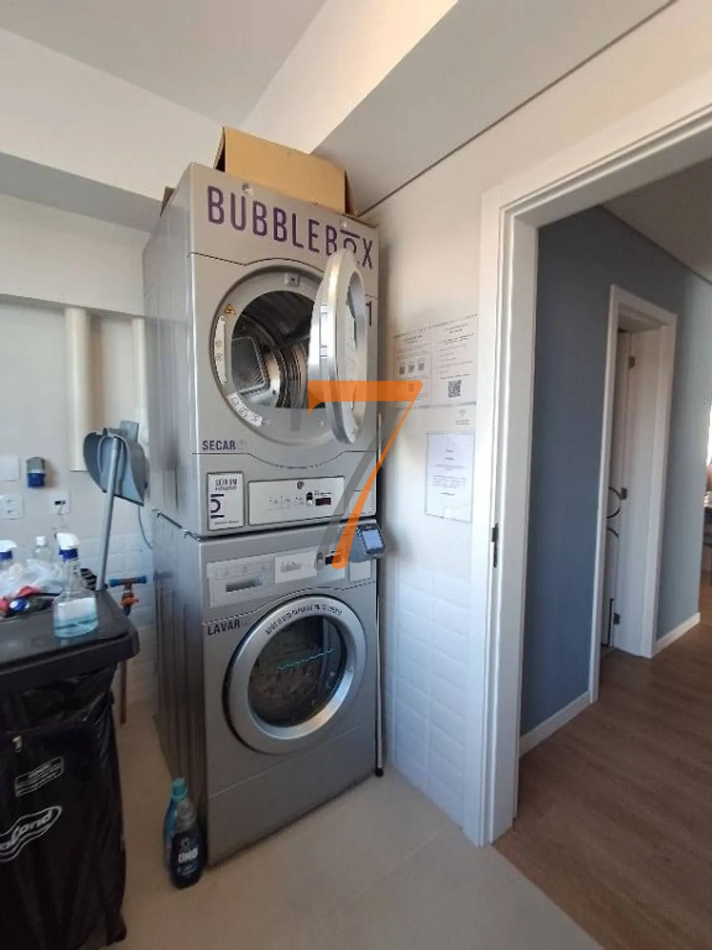 Furnished studio with 1 bedroom and 30 m² — photo 7