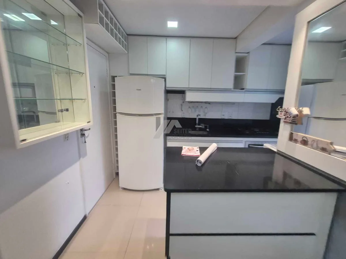 3-bedroom apartment with a glass-enclosed balcony — photo 52