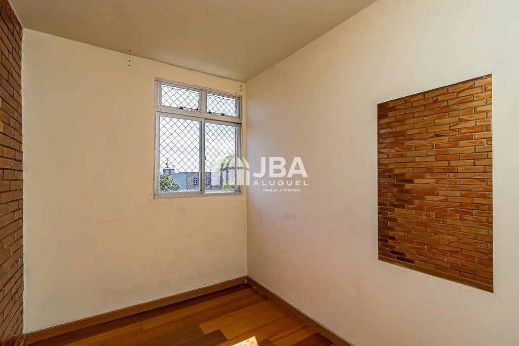 Wood or laminate floors in a 3-bedroom apartment, 78 m² — photo 14