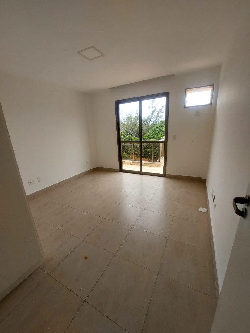 230 m² duplex penthouse with 3 en-suite suites and 3 spots — photo 14
