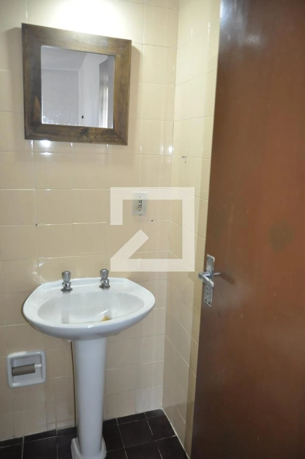 Rental apartment with 2 bedrooms and a private garden — photo 27