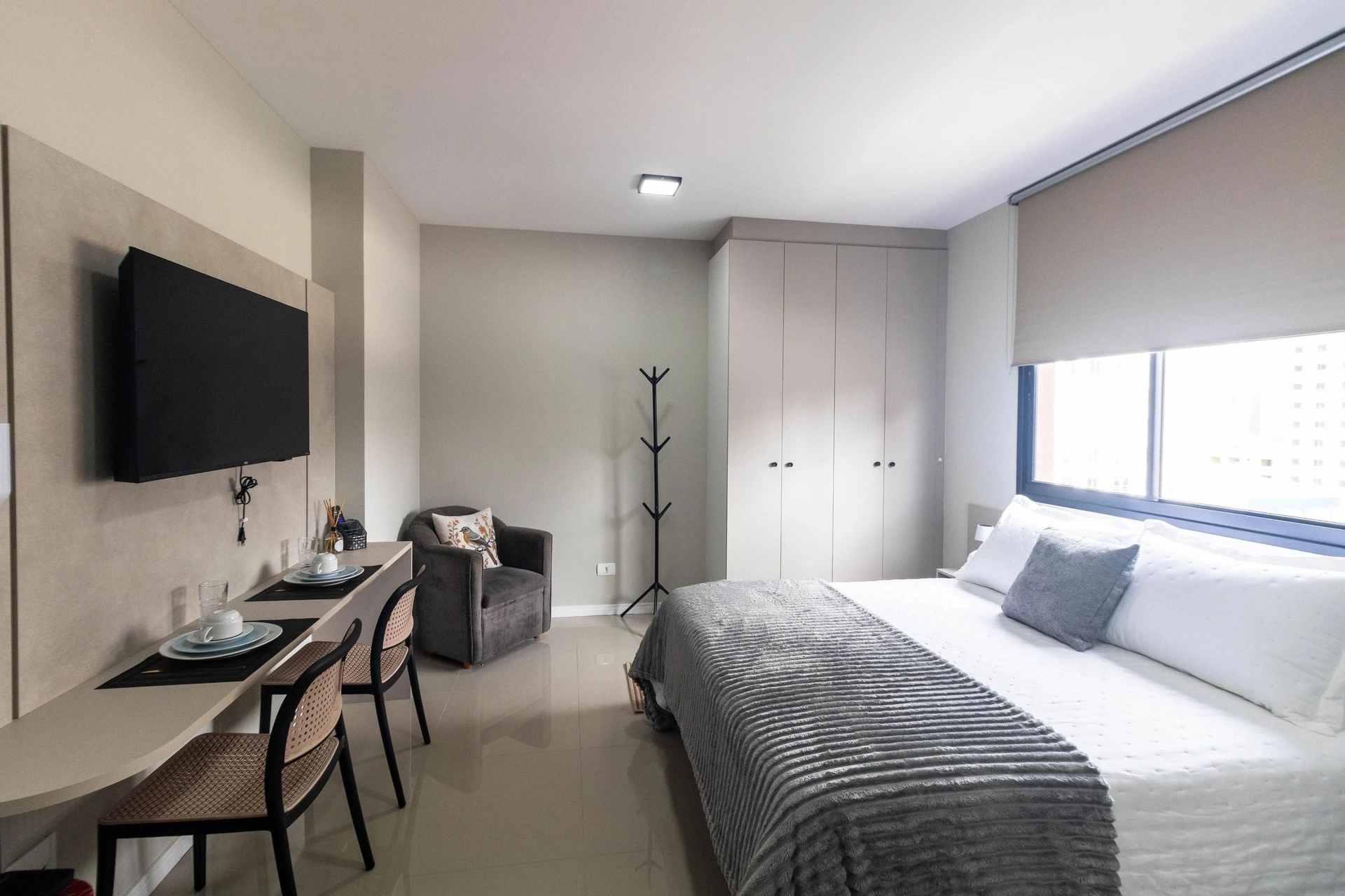 One-bedroom apartment with a home office in Curitiba