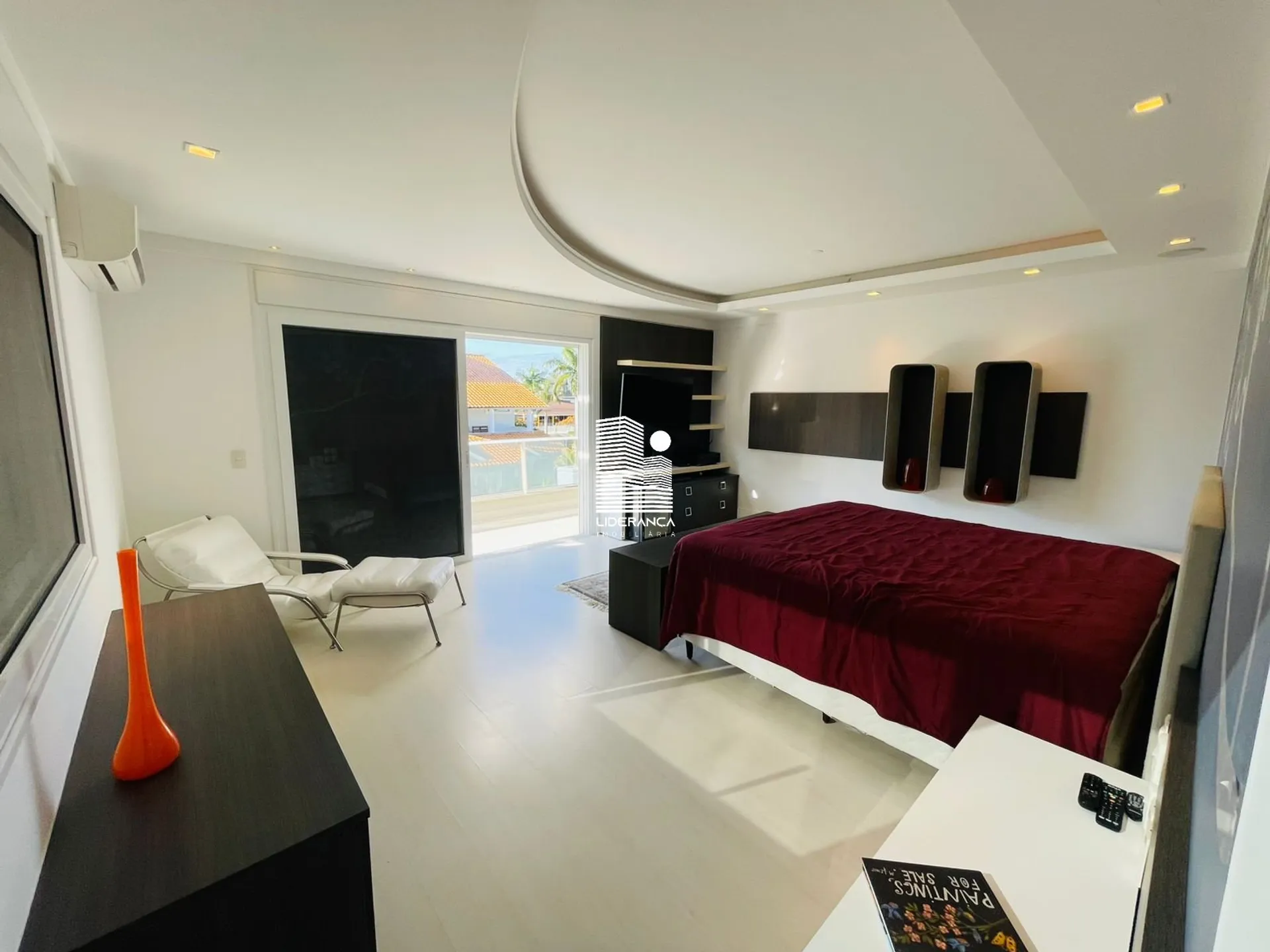 Casa mobiliada com 9 dormitórios e jardim privativo — photo 49