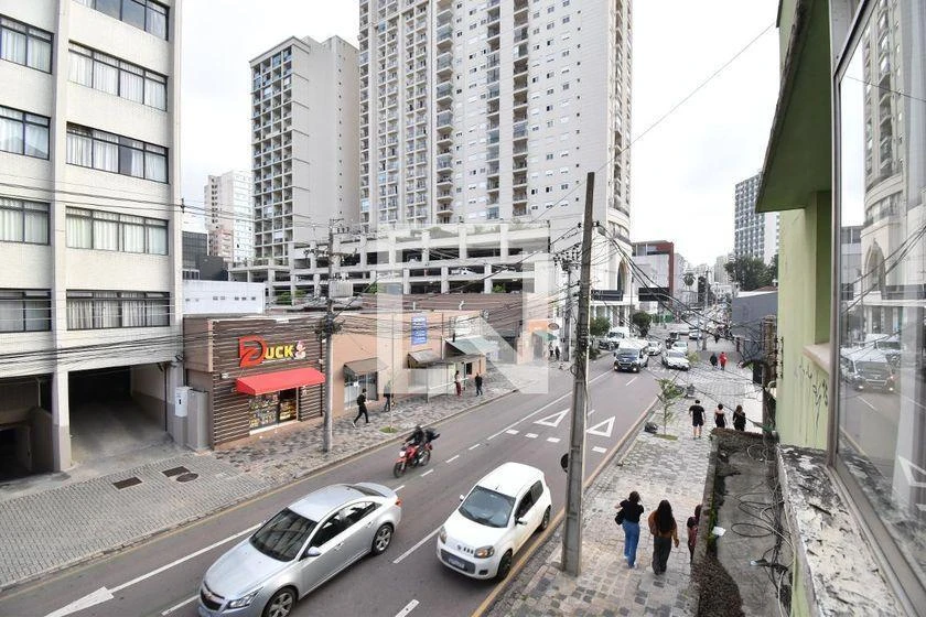 Меблированная квартира с 3 спальнями и 2 ванными, 140 м²