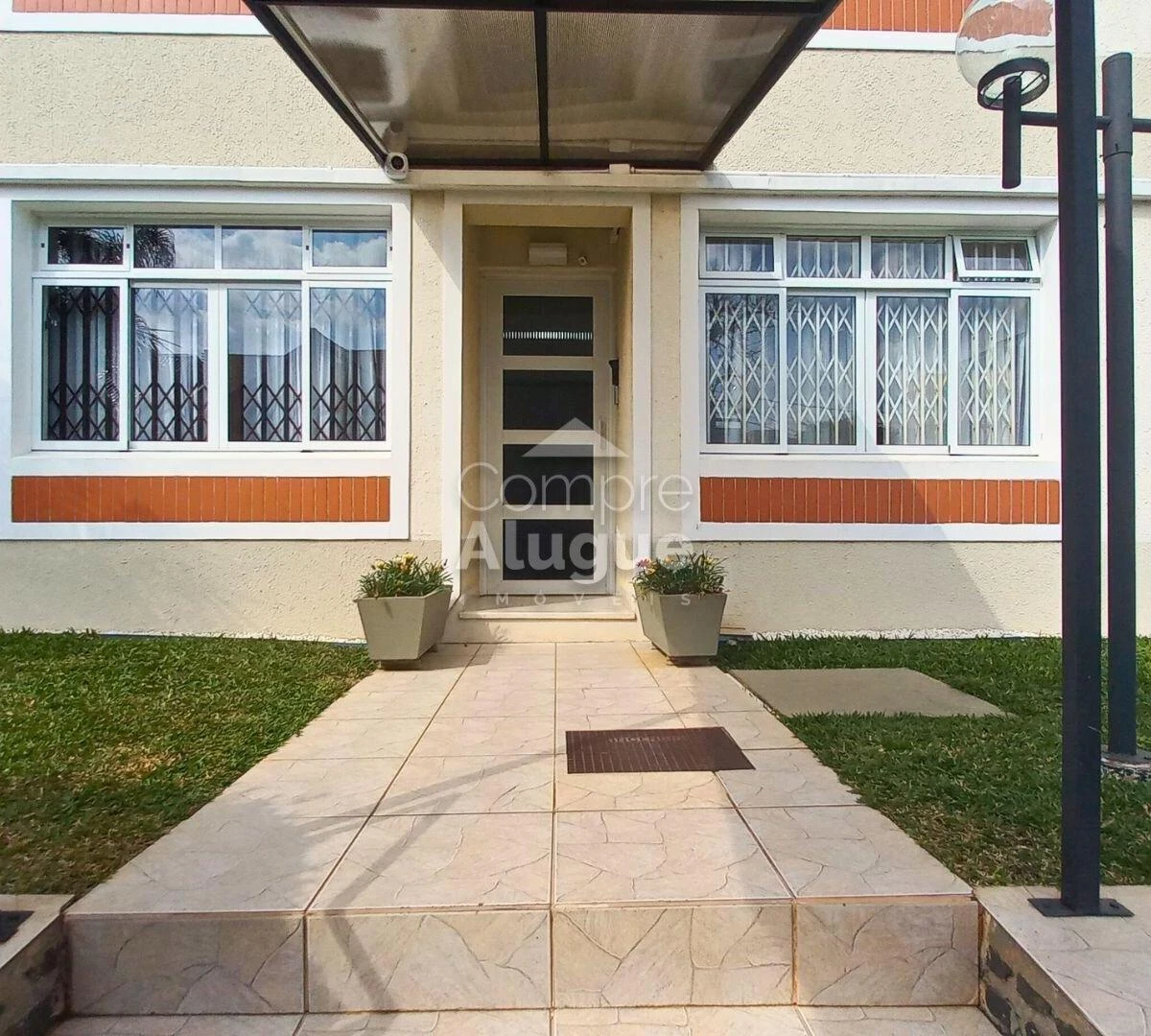 3-bedroom apartment with wood or laminate floors in Curitiba — photo 27