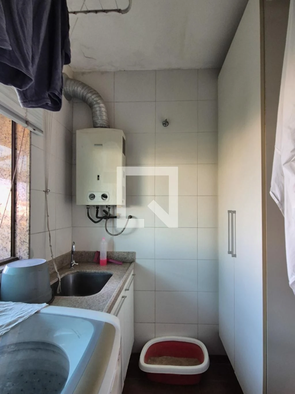 Furnished apartment with 5 en-suite bedrooms and terrace — photo 28