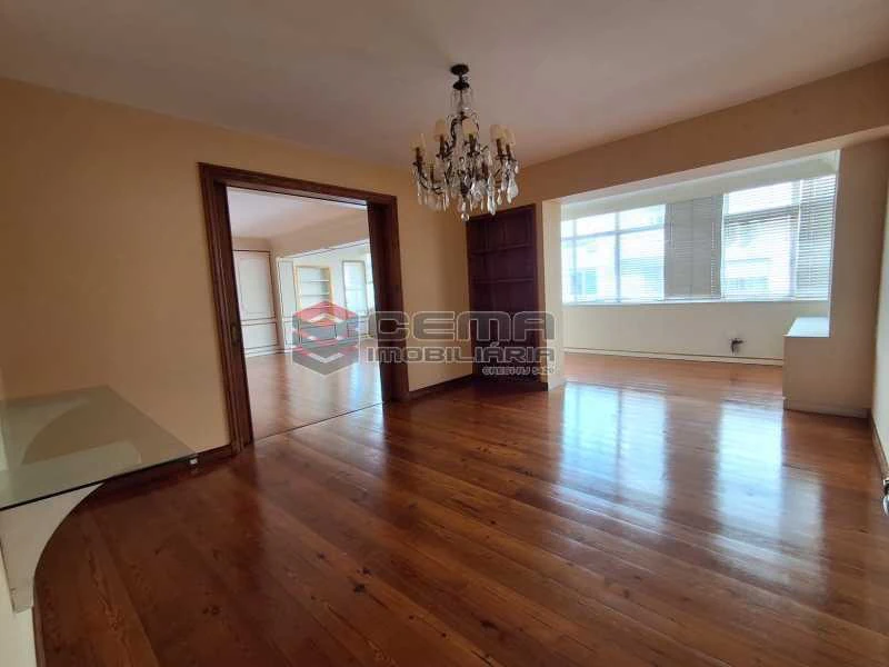 Apartamento de 4 quartos com 414 m² e varanda — photo 2