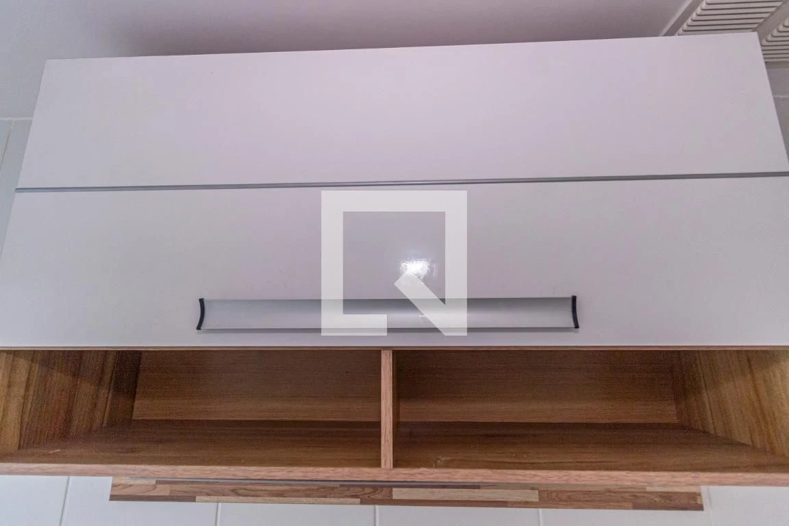 Furnished 2-bedroom apartment with 1 bath and parking — photo 35