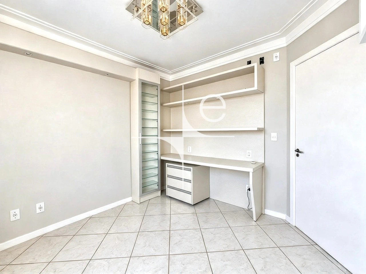 3-bedroom apartment with a water view — photo 16