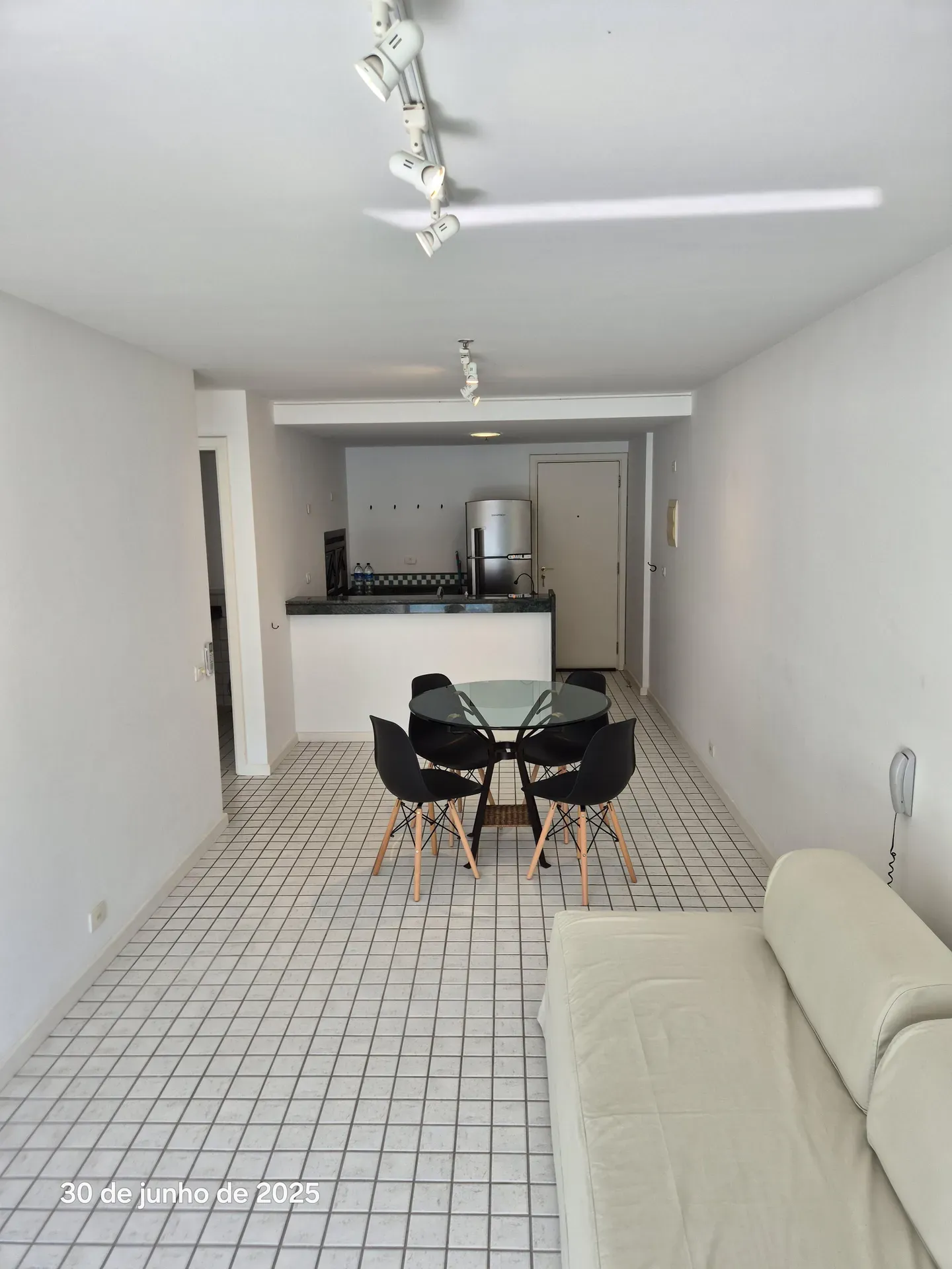 Floor-to-ceiling windows in a one-bedroom apartment, 64 m² — photo 8