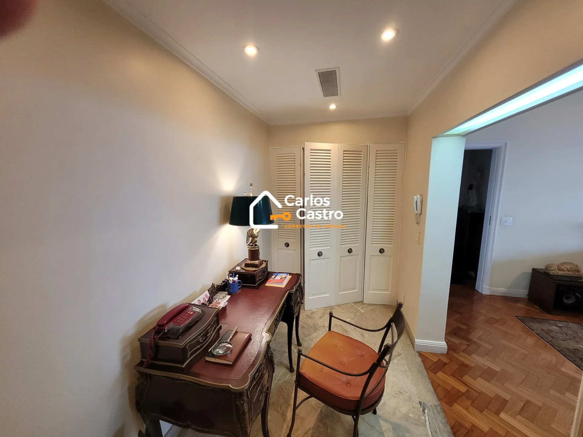 Apartment on the 9th floor with a bathtub — photo 23