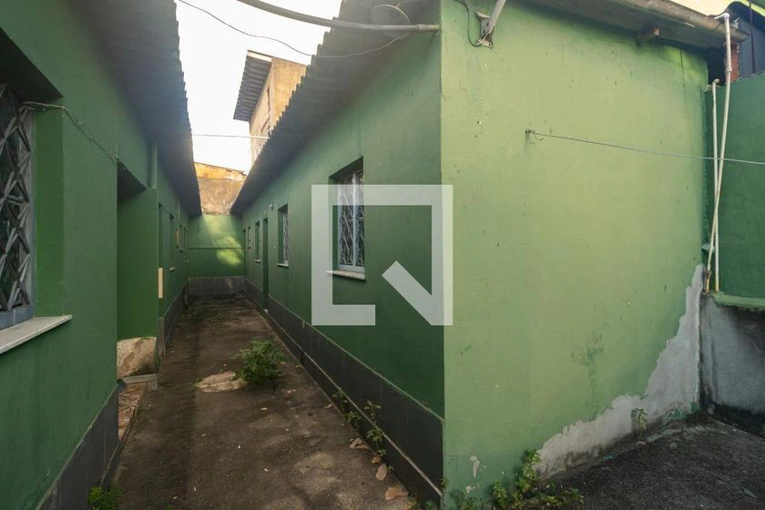 Casa con 2 dormitorios, 1 baño y zona de lavado — photo 18