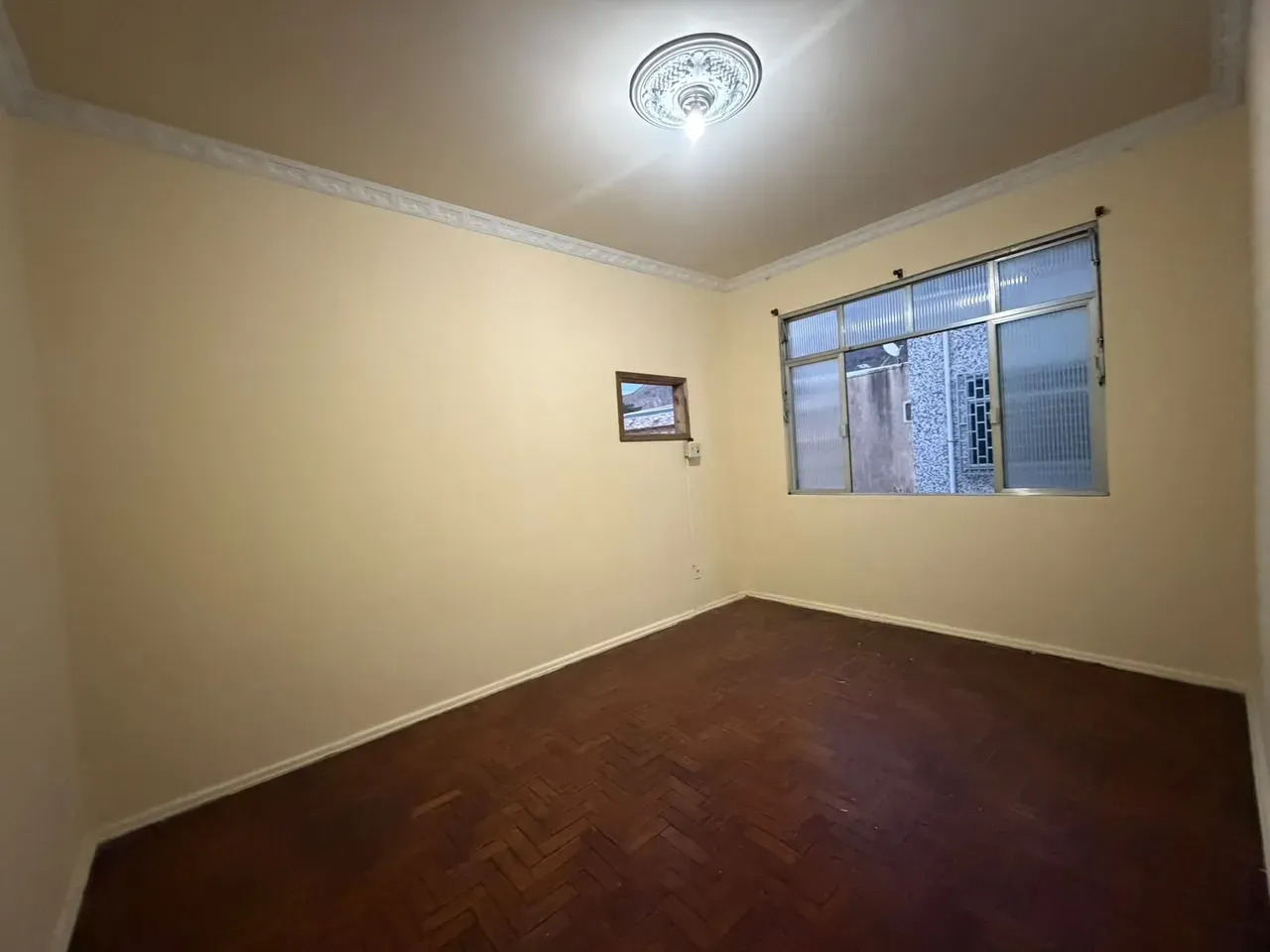 Wood or laminate floors in a 3-bedroom house, 83 m² — photo 18