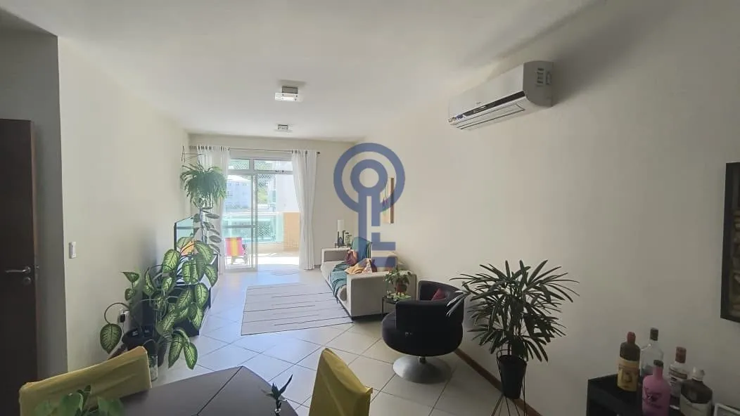 Квартира з 3 спальнями 140 м² і балконом