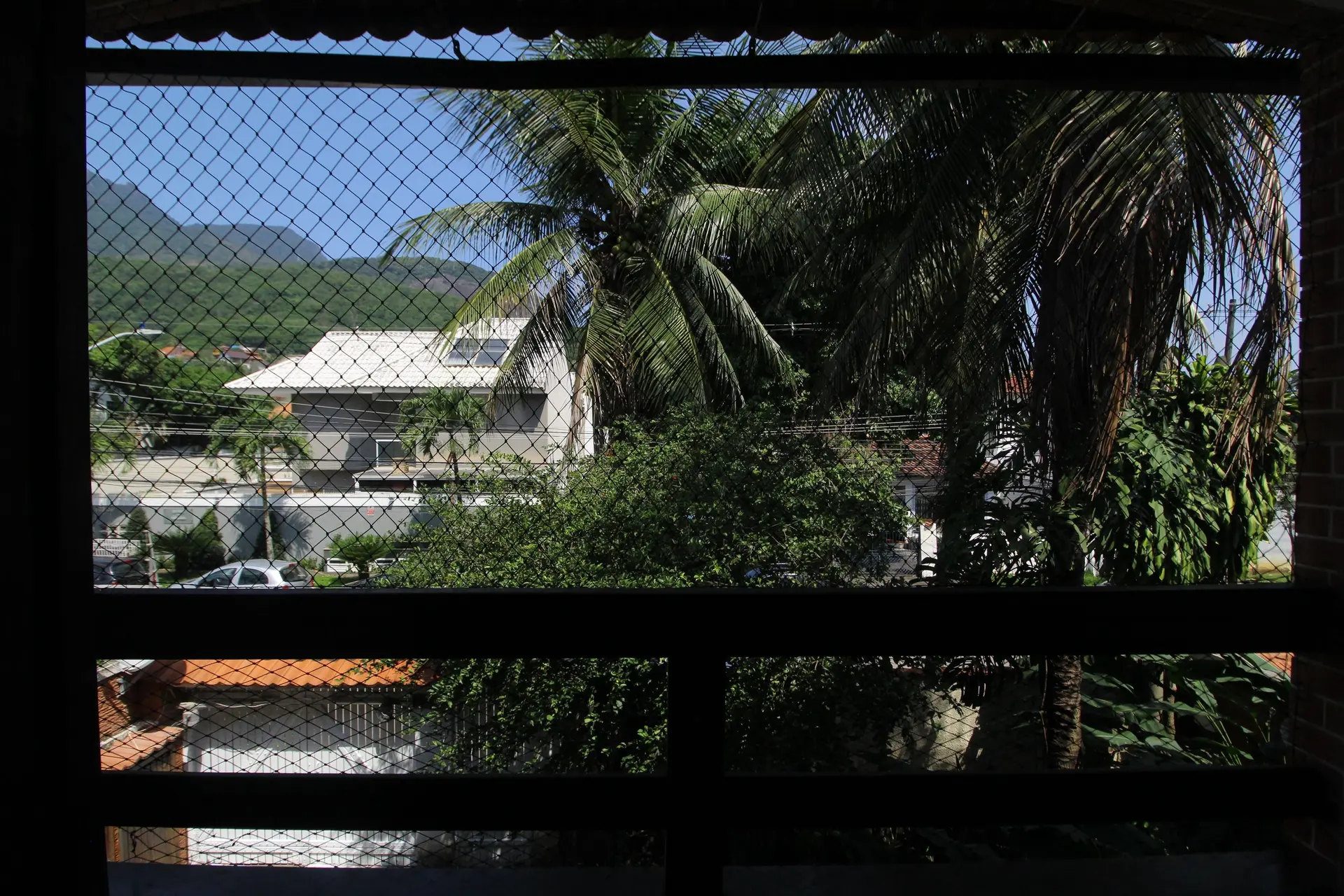 House, 450 m², with a grill on the balcony — photo 20