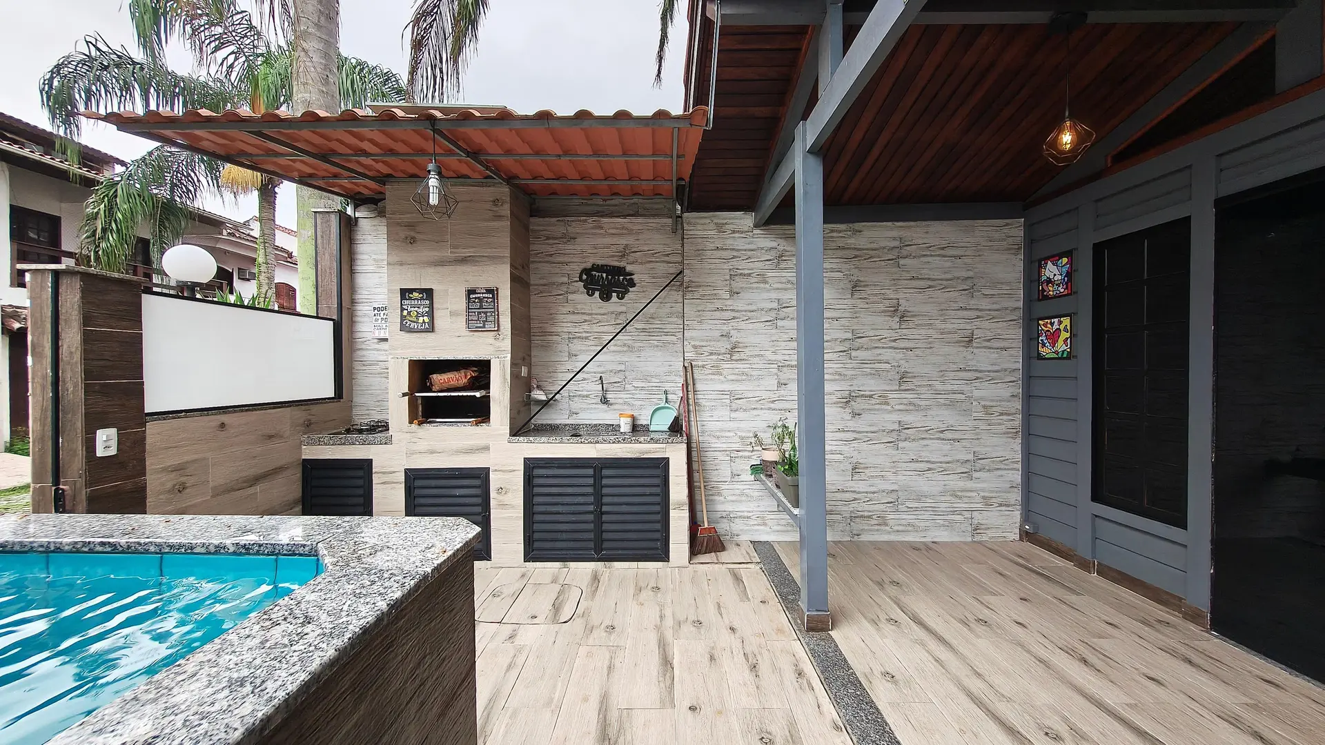 140 m² house with a grill on the balcony and a garden — photo 9