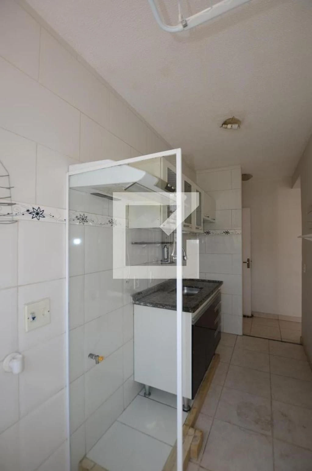 Apartamento de 2 quartos em condomínio com piscina — photo 28
