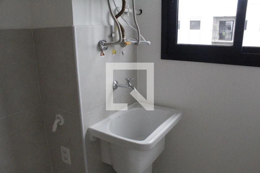 Apartamento de 43 m² com 2 quartos e varanda — photo 2