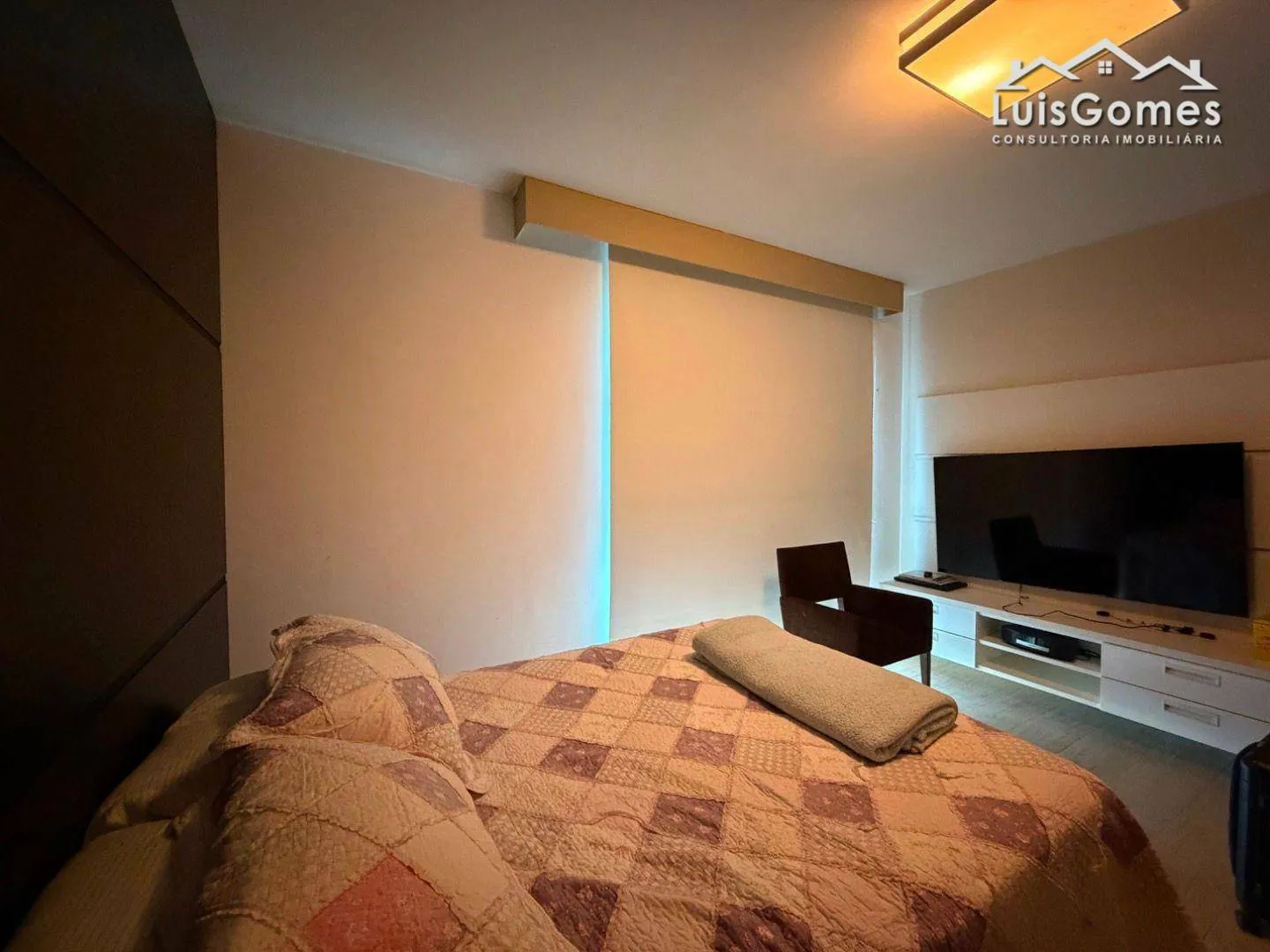 Furnished apartment with 4 bedrooms and 5 bathrooms — photo 30