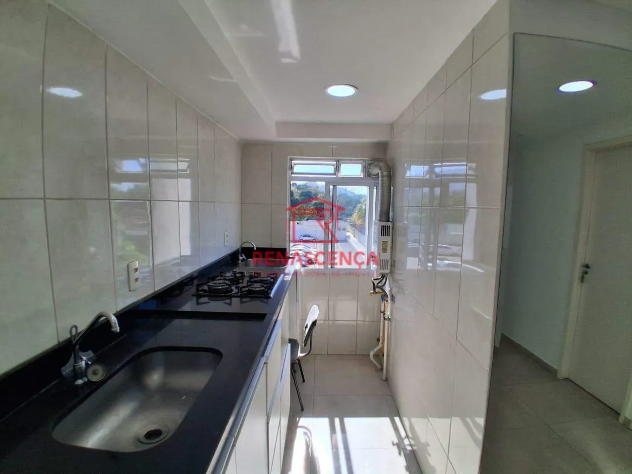 Apartamento térreo interno com cozinha fechada a gás — photo 2