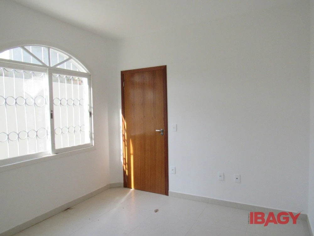 One-bedroom apartment, 30 m² — photo 2