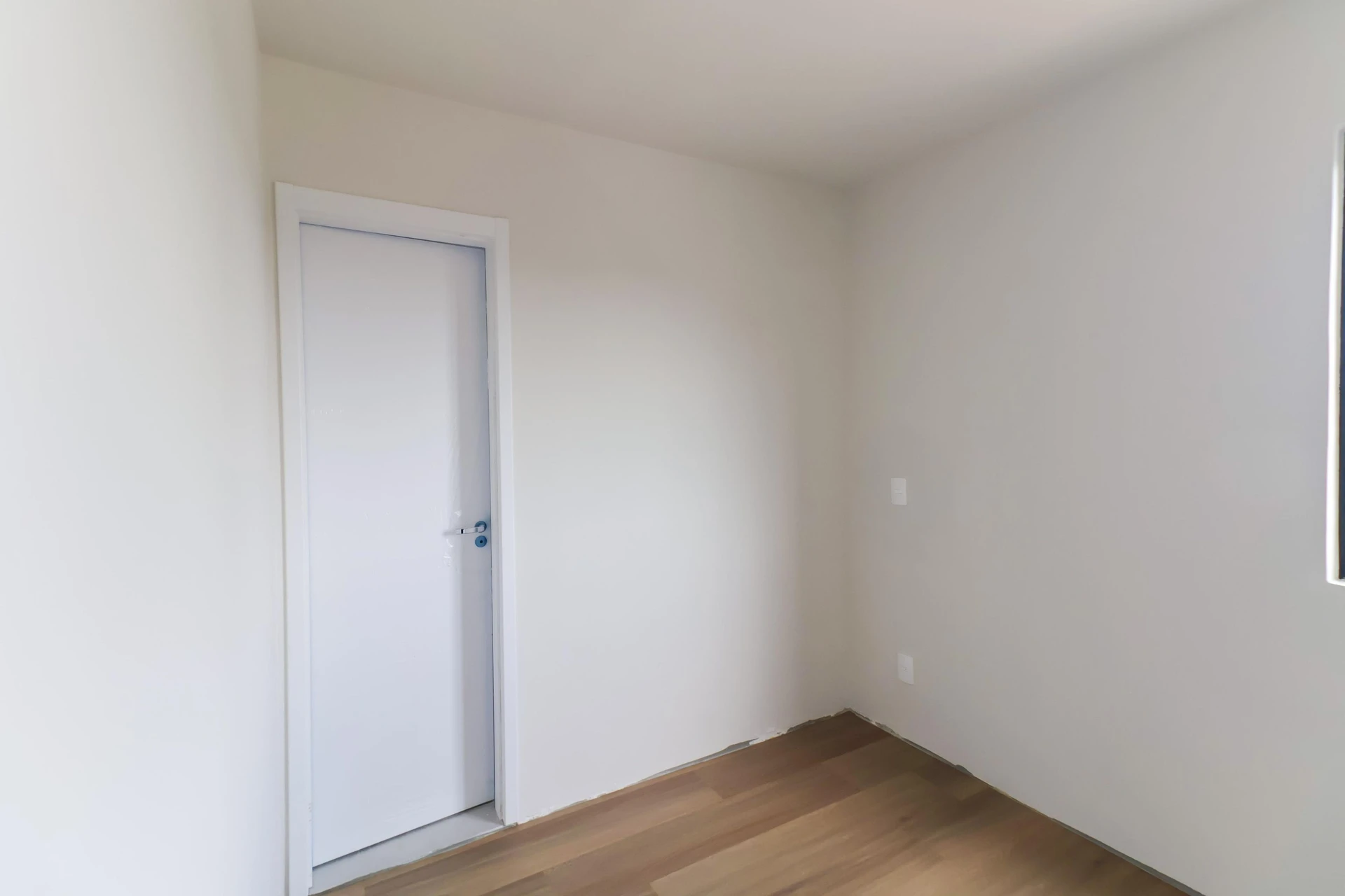 3-bedroom apartment with a grill on the balcony in Curitiba — photo 42