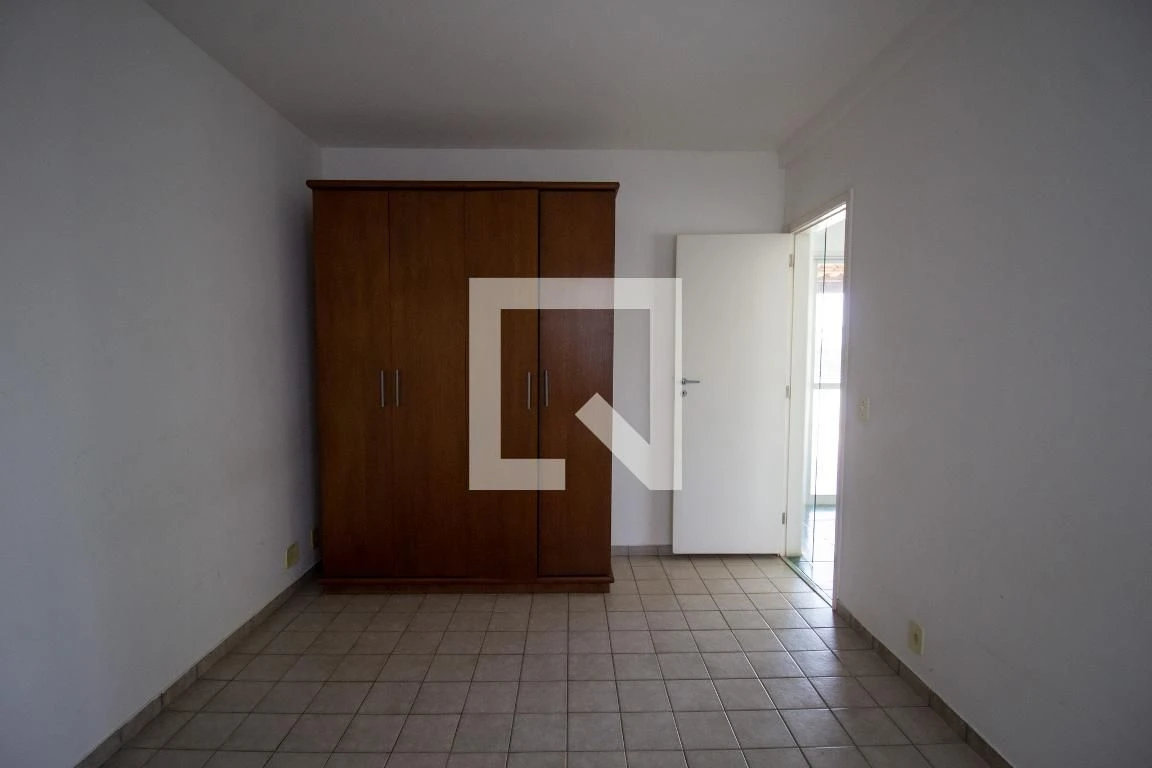 3-bedroom apartment with balcony and 2 parking spots — photo 22