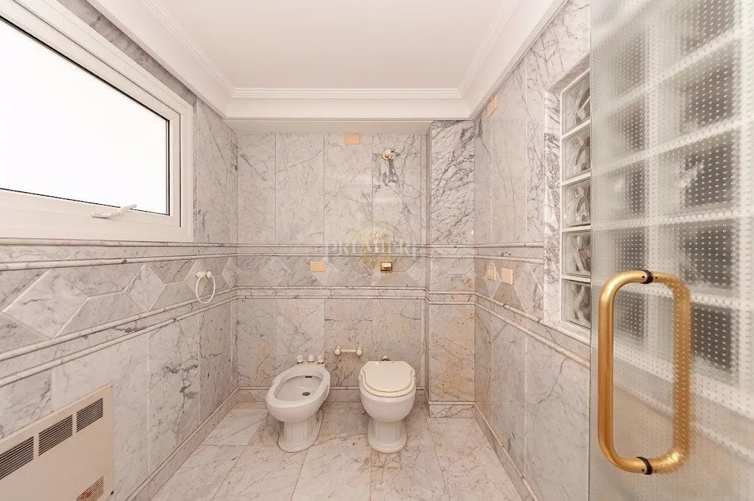 Casa com 4 suítes e jardim privativo, 7 banheiros — photo 45