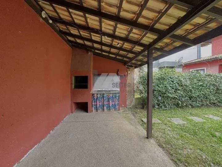 Balcony with a grill in a 2-bedroom house, 80 m²