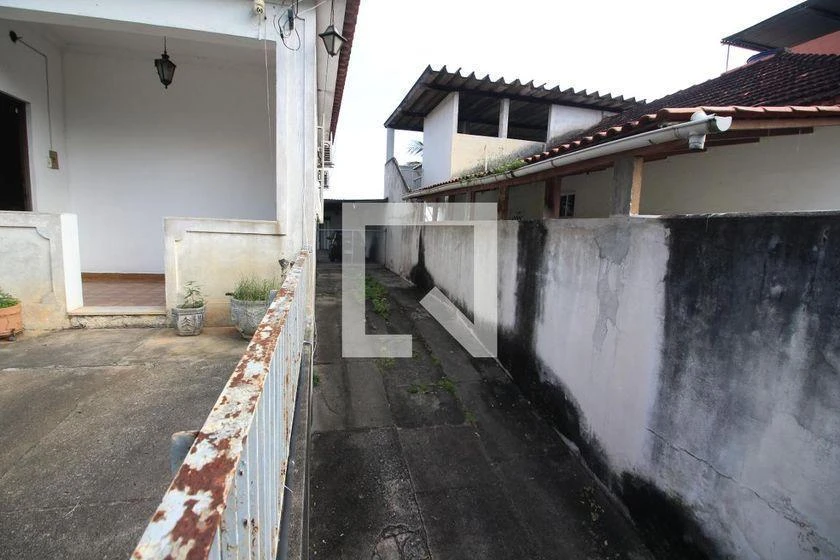 Furnished house with 3 bedrooms and mountain-city view