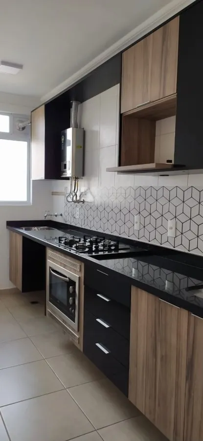 Wood or laminate floors in a 2-bedroom apartment, 68 m² — photo 9