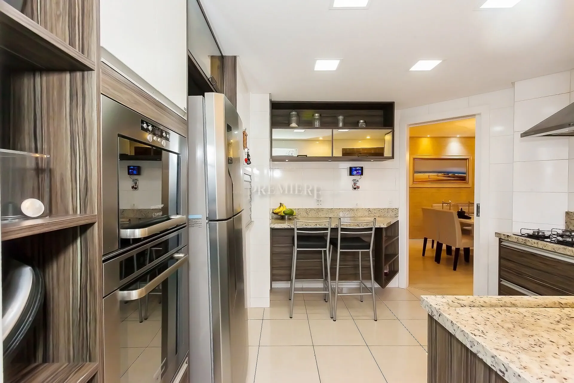 3-bedroom 180 m² apartment with 2 parking spots and garden — photo 28