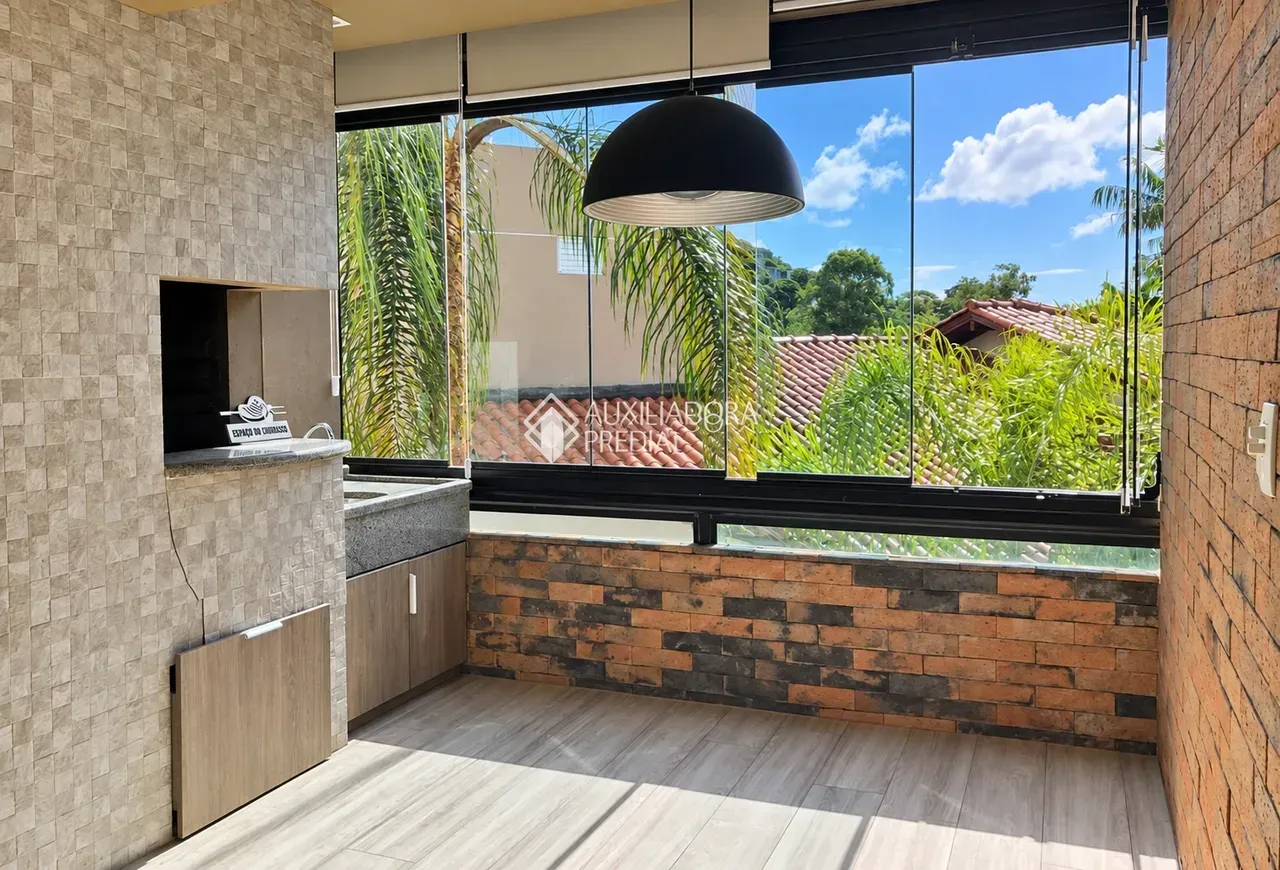 Glass-enclosed balcony in a 2-bedroom apartment, 72 m² — photo 4