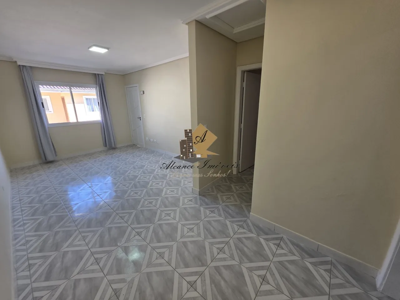Condominium house with 2 bedrooms and 1 bathroom — photo 11