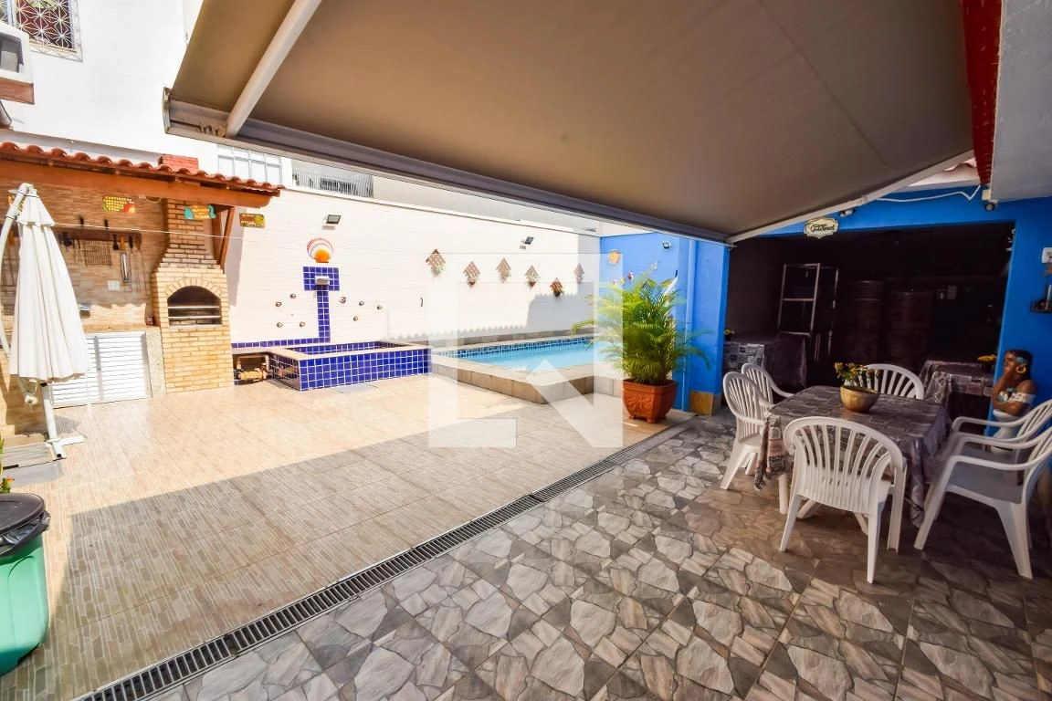 Casa mobiliada com 6 quartos e 3 suítes com jardim e BBQ — photo 22