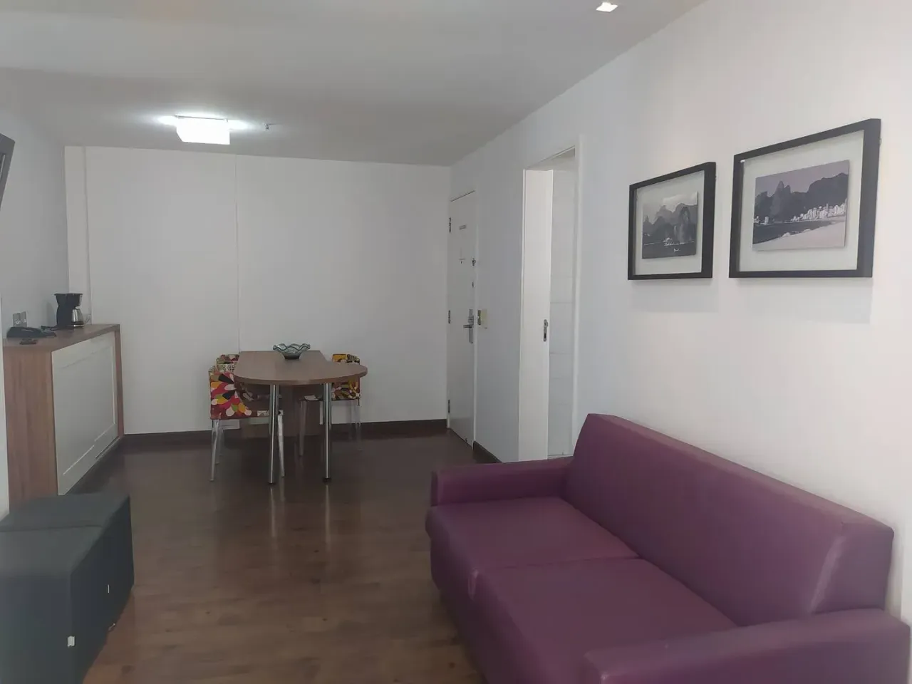 2-bedroom apartment with a balcony and enclosed kitchen — photo 5