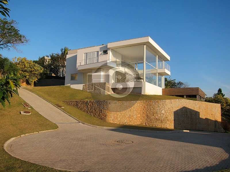 House with private garden, 3 en-suite bedrooms, 718 m² — photo 4