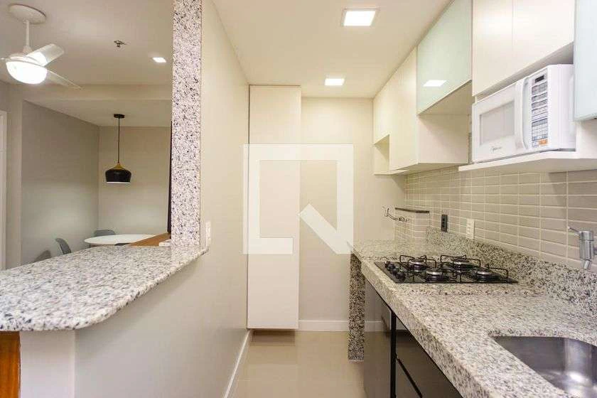 Apartamento mobiliado de 2 quartos com cozinha integrada — photo 30