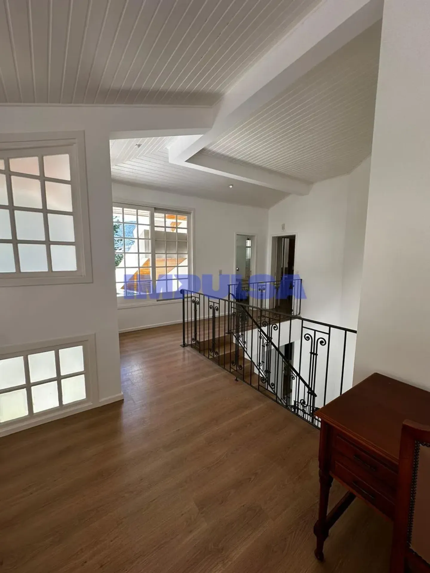 Ванна та 4 спальні: будинок 340 м² — photo 4