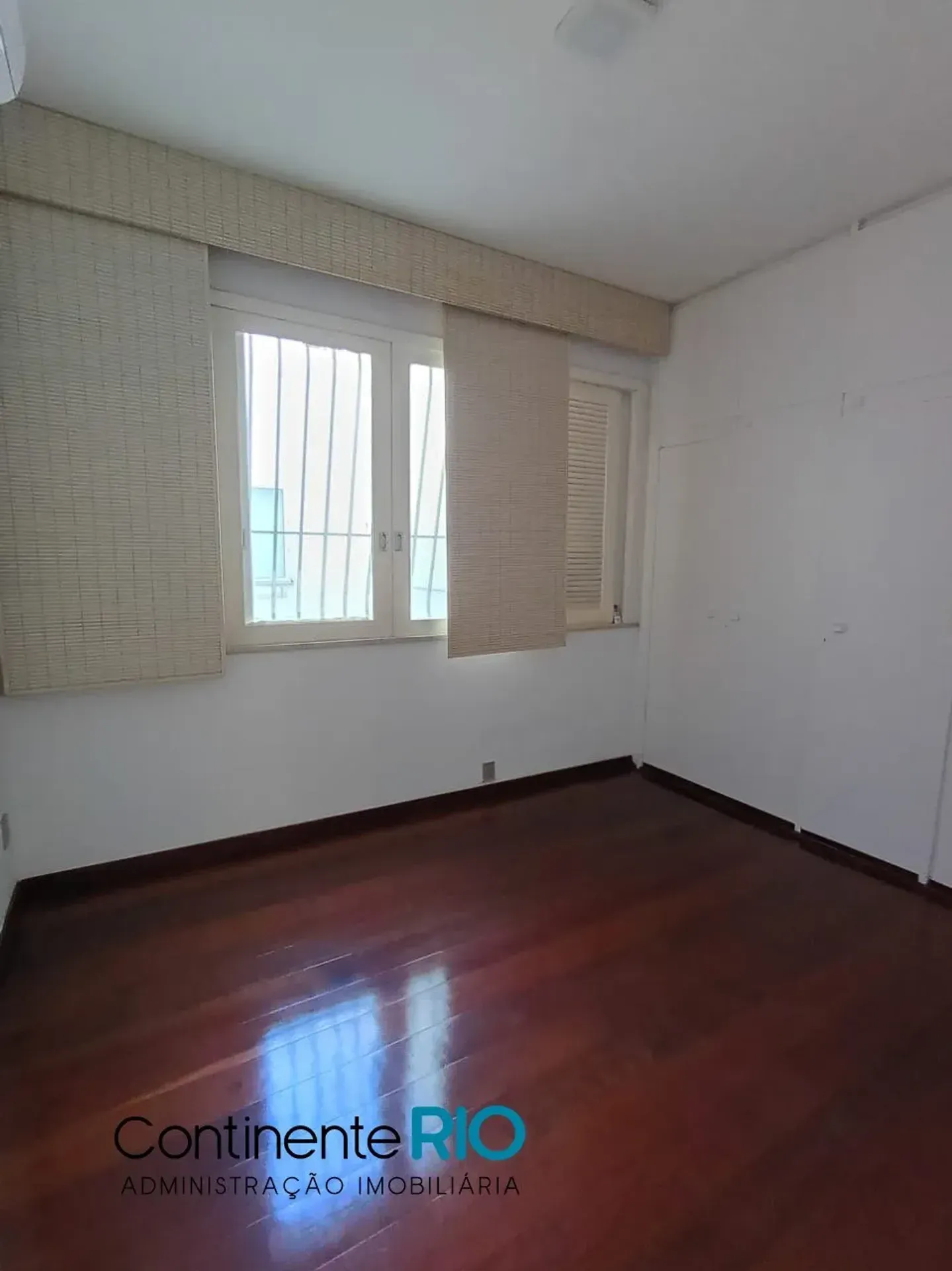 Ванна та 4 спальні: квартира 200 м² — photo 13