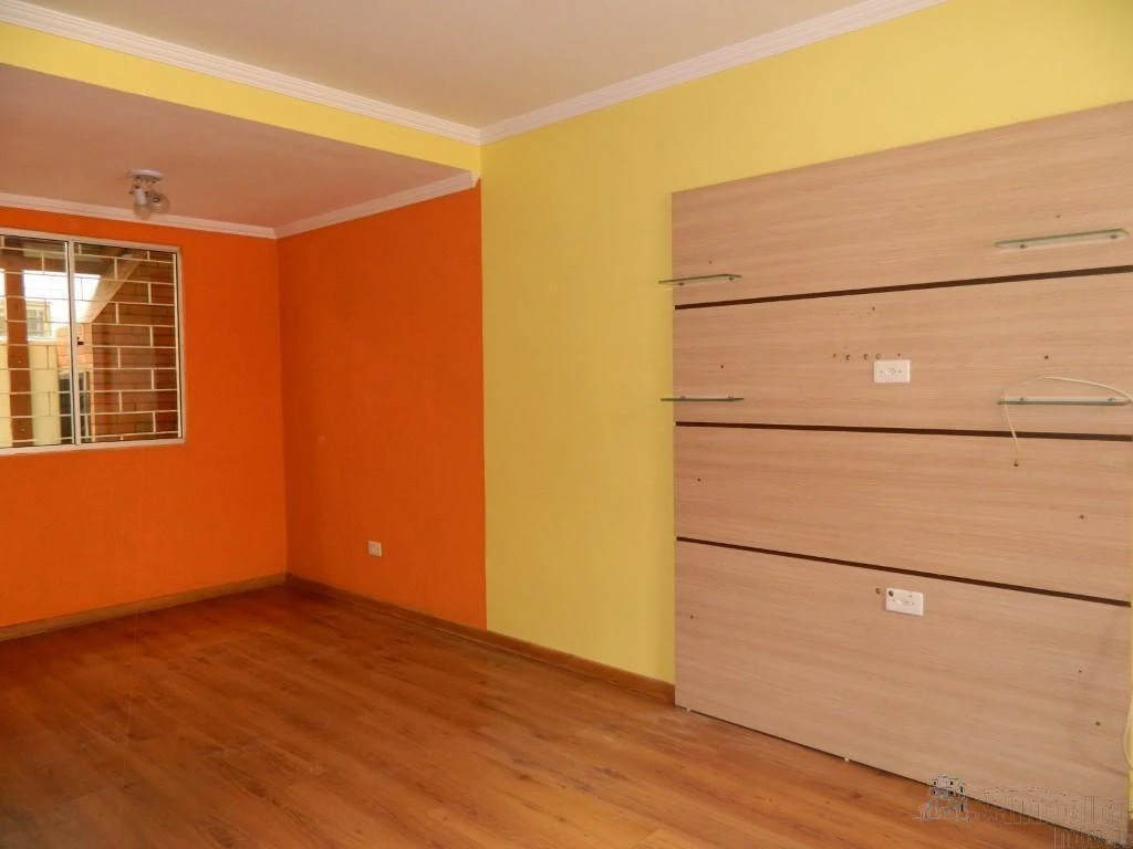 3-bedroom house with a grill on the balcony in Curitiba