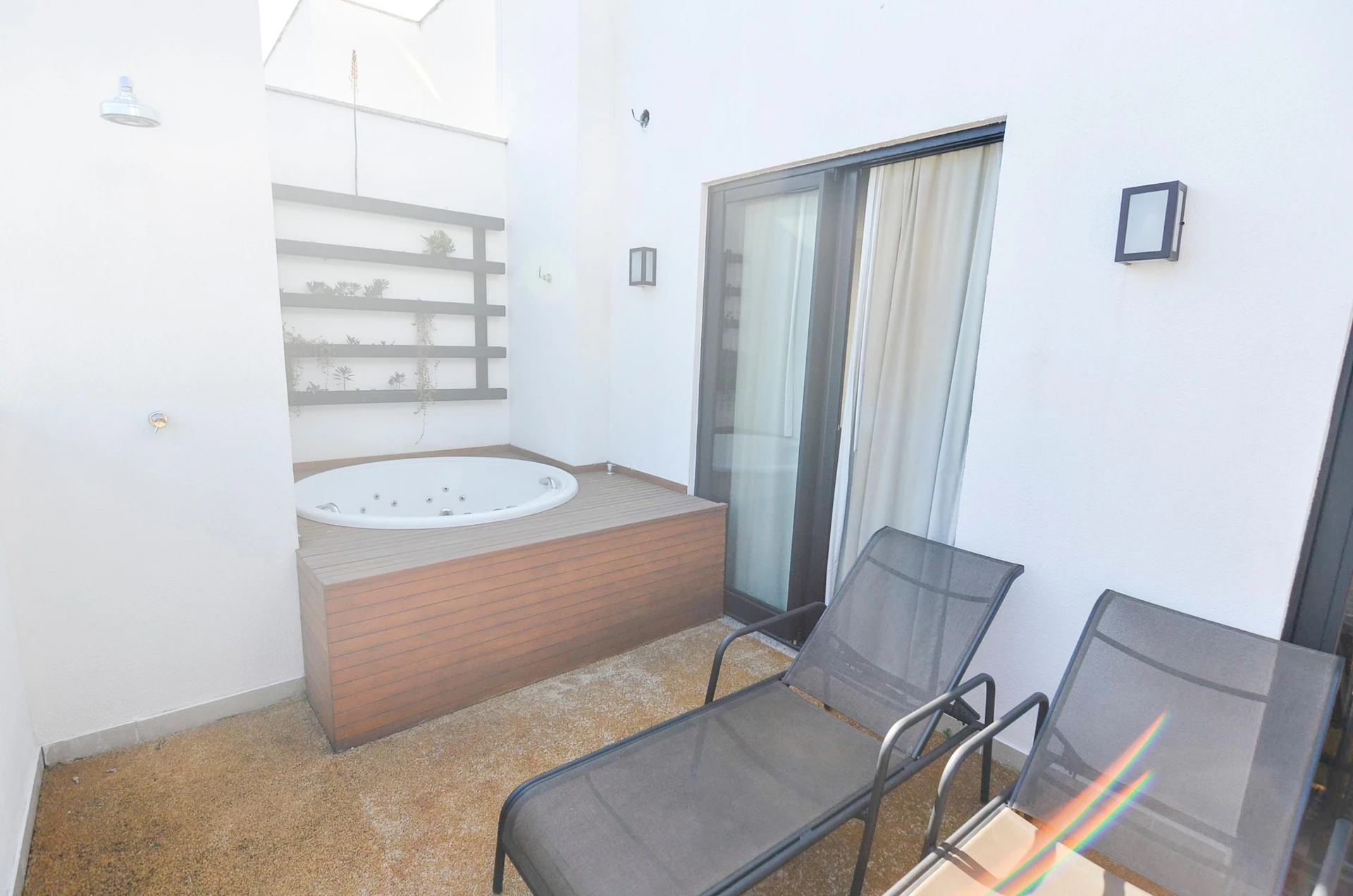 Furnished 3-bedroom apartment with balcony and BBQ grill — photo 21