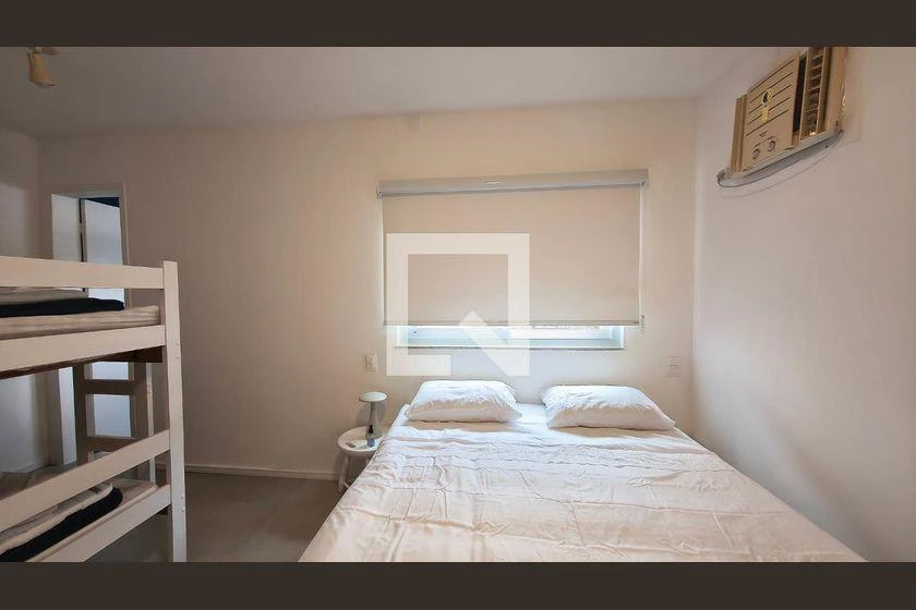 3-bedroom house with 290 m² and open-plan kitchen — photo 28